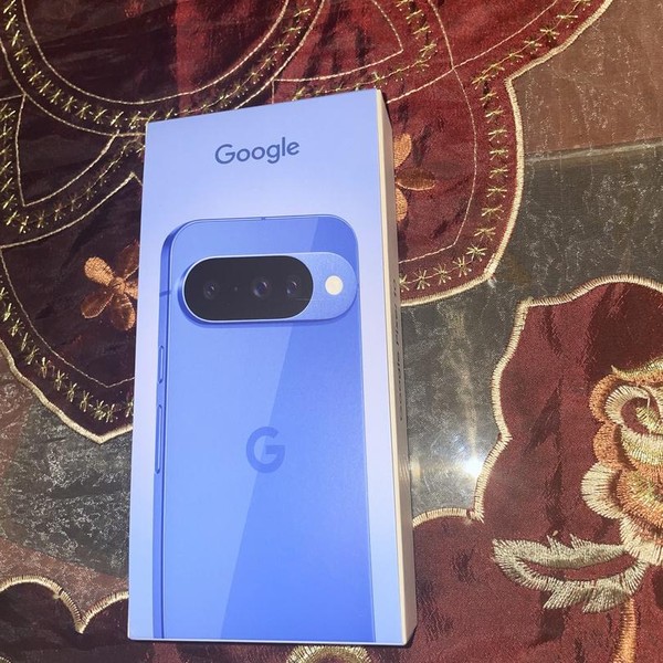 Google Pixel 10 - T-Mobile, 128 GB, Indigo, GLBW0