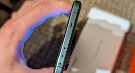 Mint
													OnePlus 13 - Unlocked, Black Eclipse, 512 GB, 16 GB, photo 4 of 6