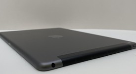 Good
													Apple iPad 8th Gen - Unlocked, Gray, 32 GB, A2428, photo 5 of 5