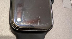 Good
													Apple Watch SE 2nd Gen 44mm - Unlocked, Midnight, A2727 - Cellular, Aluminum, photo 4 of 9