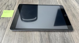 Good
													Apple iPad 9th Gen - Unlocked, Gray, 64 GB, A2603, photo 5 of 7