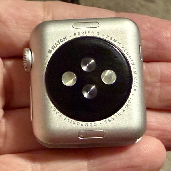 Apple Watch Series 3 38mm - Silver, A1858, Aluminum - GPS