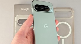 Mint
													Google Pixel 9 Pro - Unlocked, Hazel, 256 GB, 16 GB, GR83Y, photo 3 of 11