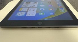 Good
													Apple iPad Air 2 - Unlocked, Gray, 16 GB, photo 5 of 5