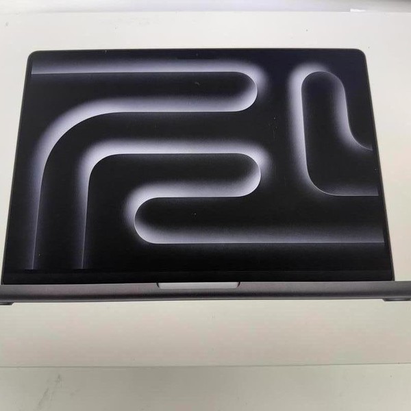 MacBook Pro 2026 - 14 inch (M5) - 1 TB, Space Black, 16 GB, Apple M5, Standard Display