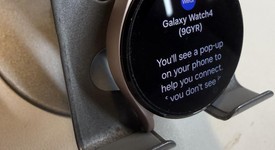 Good
													Samsung Galaxy Watch4 - Unlocked, Gold, 40mm, photo 3 of 6