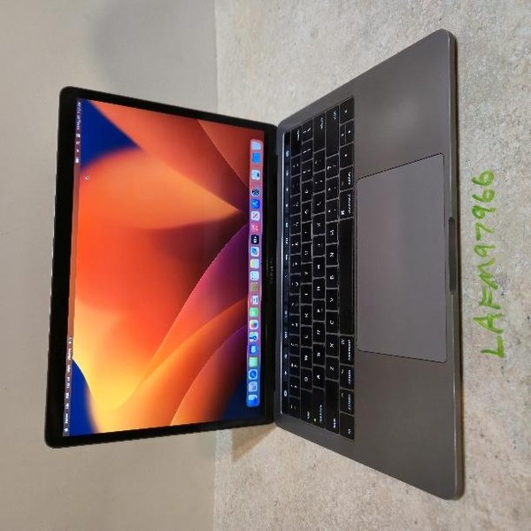 MacBook Pro 2017 (With Touch Bar) - 13 inch - 512 GB, Gray, 8 GB, Intel Core i5
