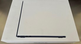 Mint
													MacBook Air 2022 - 13" - Apple M2, Midnight, 256 GB, 16 GB, photo 1 of 13