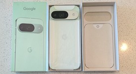 Mint
													Google Pixel 9 - Unlocked, Wintergreen, 128 GB, 12 GB, G2YBB, photo 2 of 11