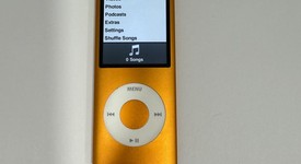 Mint
													Apple iPod Nano 4th Gen - Orange, 8 GB, photo 3 of 5