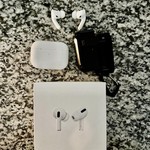 Used Apple AirPods Pro - Wireless Case