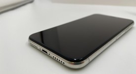 Good
													Apple iPhone X - Unlocked, Silver, 256 GB, A1865, photo 4 of 5