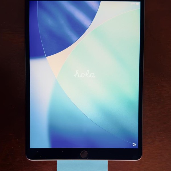 Apple iPad Air (3rd Gen) - Wi-Fi, 64 GB, Gray