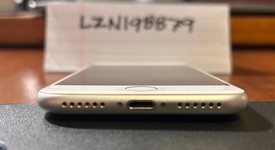 Mint
													Apple iPhone 8 - Unlocked, Silver, 64 GB, A1863, photo 4 of 9