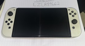 Good
													Nintendo Switch - OLED - White, 64 GB, photo 3 of 9