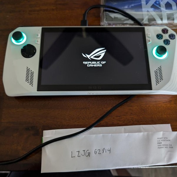 Asus ROG Ally 7 inch - 512 GB, White, 16 GB, AMD Ryzen Z1 Extreme, Ryzen Z1 Extreme