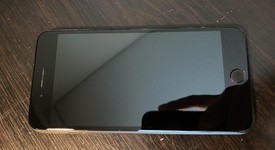 Mint
													Apple iPhone 7 Plus - Unlocked, Black, 32 GB, A1661, photo 3 of 7