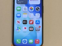 Apple iPhone 16