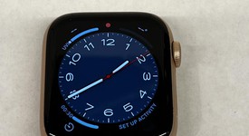 Good
													Apple Watch Series 6 44mm - Unlocked, Gold, A2294 - Cellular, Aluminum, photo 3 of 5