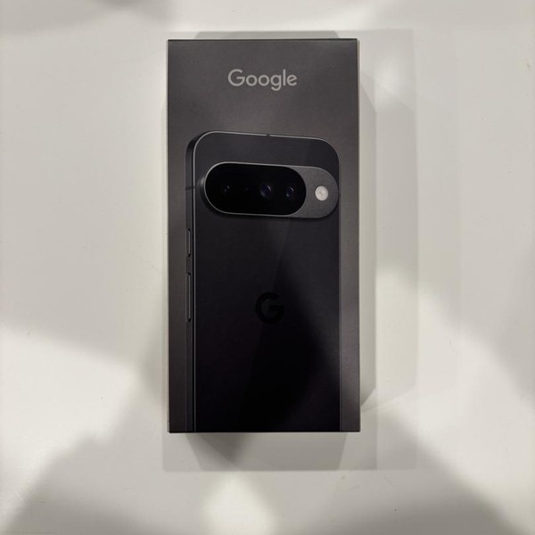 Google Pixel 10 - T-Mobile, 128 GB, Obsidian, GLBW0