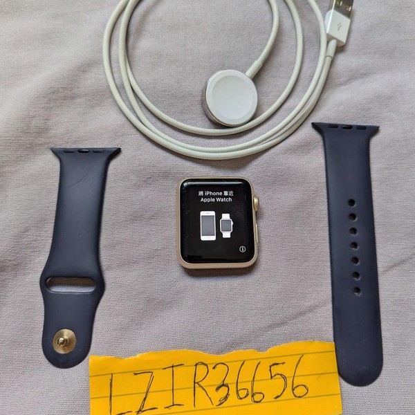 Apple Watch Series 1 42mm - 8 GB, Gold, A1803