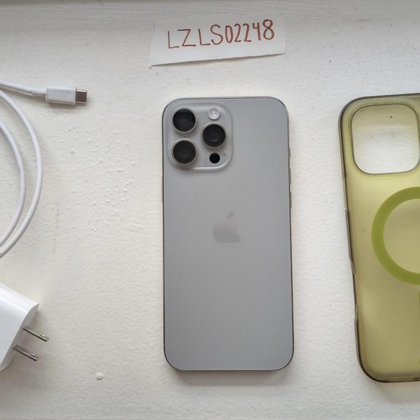 Apple iPhone 16 Pro Max - Visible, 256 GB, Natural, A3084