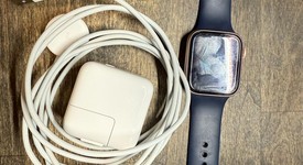 Fair
													Apple Watch Series 4 44mm - Gold, A1978 - GPS, Aluminum, photo 2 of 10