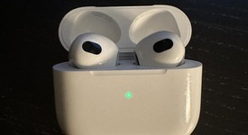 Used
													Apple AirPods 3rd Gen - Lightning Case, photo 3 of 5