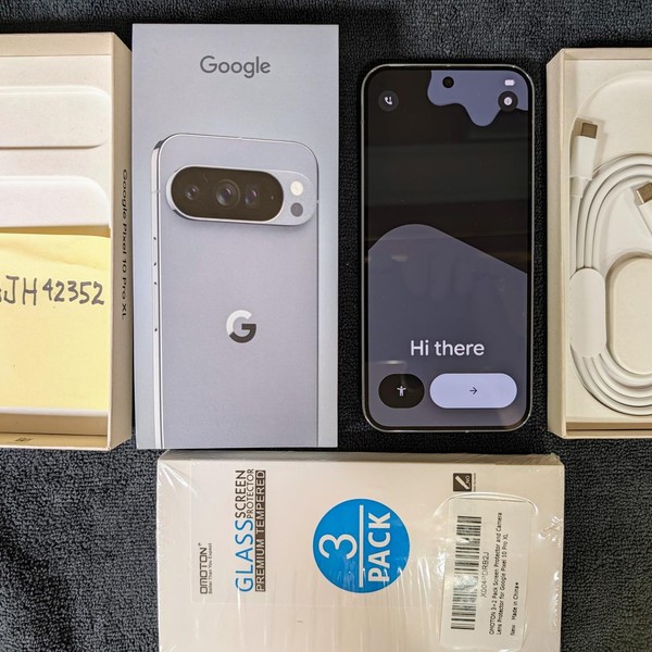 Google Pixel 10 Pro XL - Unlocked, 256 GB, Moonstone, GUL82