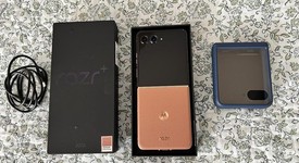 Good
													Motorola Razr Plus (2025) - Unlocked, PANTONE Mocha Mousse, 256 GB, 12 GB, photo 1 of 8