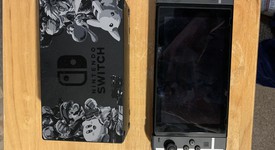Good
													Nintendo Switch - Grey, 32 GB, Super Smash Bros. Edition, photo 3 of 4