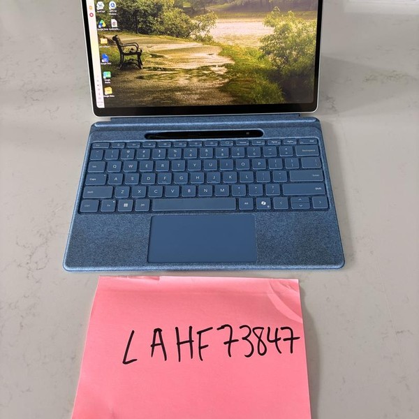 Microsoft Surface Pro 11 - 1 TB, Platinum, 32 GB, Snapdragon X Elite