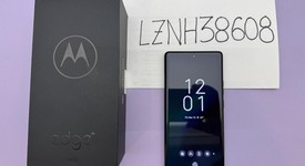 Mint
													Motorola Edge Plus (2023) - Unlocked, Black, 512 GB, 8 GB, photo 3 of 19