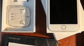 Mint
													Apple iPhone 8 Plus - AT&T, Silver, 64 GB, A1864, photo 4 of 17