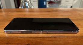 Good
													Samsung Galaxy Z Flip4 5G - Unlocked, Blue, 128 GB, 8 GB, SM-F721U1, photo 4 of 4