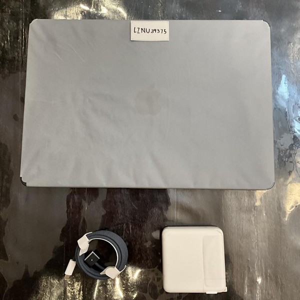 MacBook Air 2025 (M4) - 15 inch - 512 GB, Midnight, 24 GB, Apple M4