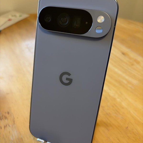 Google Pixel 10 Pro XL - Unlocked, 256 GB, Moonstone, GUL82