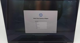 Mint
													MacBook Pro 2018 (With Touch Bar) - 15" - I7, Silver, 256 GB, 16 GB, photo 2 of 9