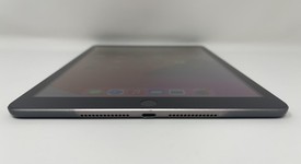 Good
													Apple iPad 7th Gen - Wi-Fi, Gray, 32 GB, A2197, photo 3 of 6
