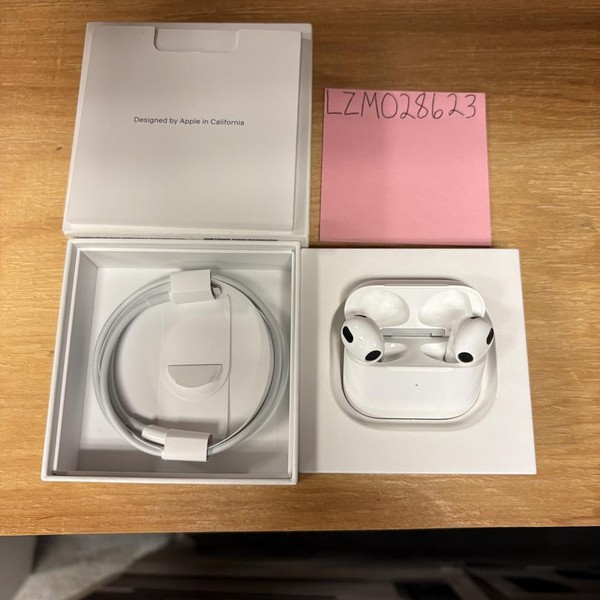 Apple AirPods 3rd Gen - MagSafe Case