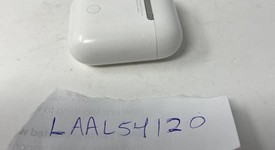 Used
													Apple AirPods 2nd Gen - Lightning Case, photo 5 of 5