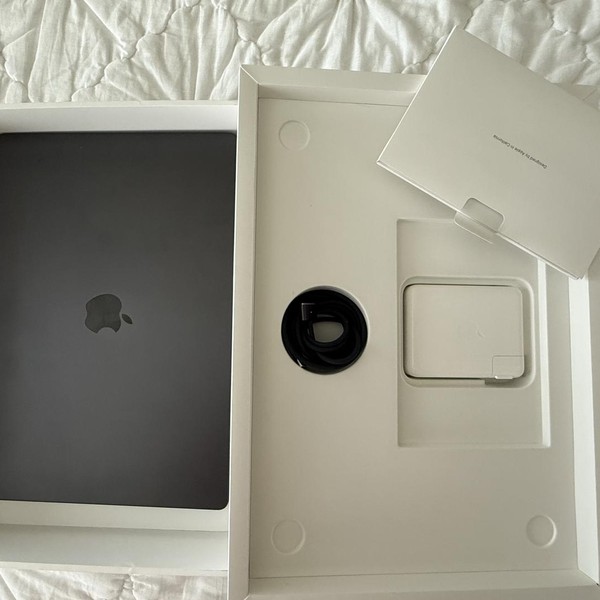 MacBook Pro 2024 - 16 inch - 512 GB, Space Black, 24 GB, Apple M4 Pro 14-core