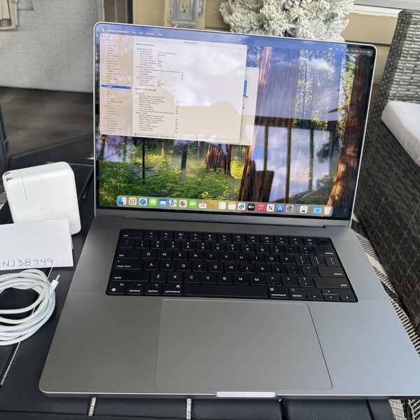 MacBook Pro 2021 - 16 inch - 1 TB, Gray, 32 GB, Apple M1 Pro 10-core