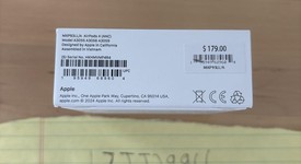 New
													Apple AirPods 4th Gen - Active Noise Cancellation, photo 2 of 3