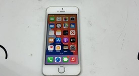 Good
													Apple iPhone SE 1st Gen 2016 - Unlocked, Silver, 32 GB, A1723, photo 1 of 10