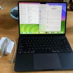 Mint MacBook Air 2022 (M2) - 13 inch - 256 GB, Midnight, 8 GB, Apple M2