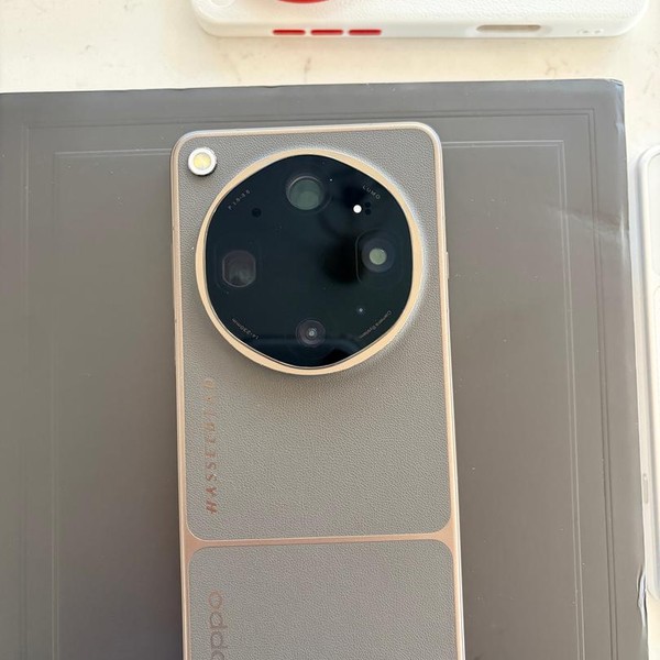 Oppo Find X9 Ultra - Unlocked Non-US, 512 GB, Tundra Umber, 12 GB