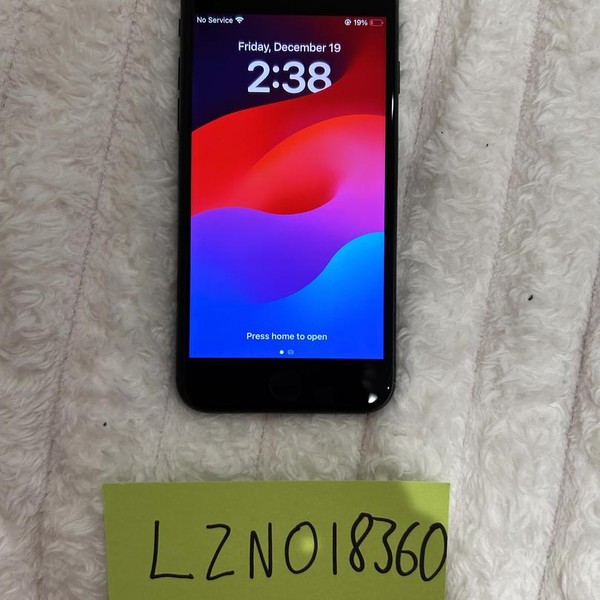 Apple iPhone SE 3rd Gen 2022 - Unlocked, 64 GB, Midnight, A2595