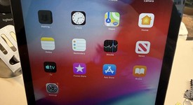 Good
													Apple iPad Air - Unlocked, Gray, 32 GB, photo 1 of 5