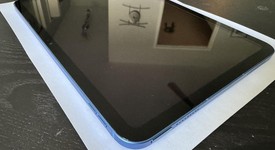 Mint
													Apple iPad 10th Gen - Unlocked, Blue, 64 GB, A2757, photo 3 of 10